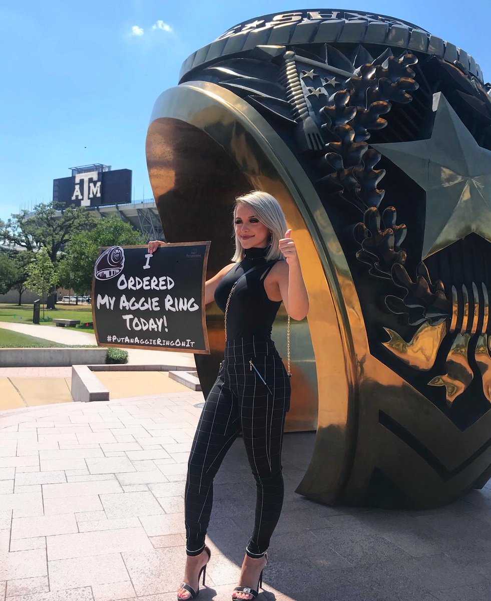 gabylalala719's tweet photo. To have finally accomplished something that at one point felt so far away feels like a dream come true ..🖤 I have officially completed 90 hours of my Engineering degree at Texas A&amp;M and I have officially ordered my Aggie ring ... 😭 https://t.co/GFWs3VWM4y