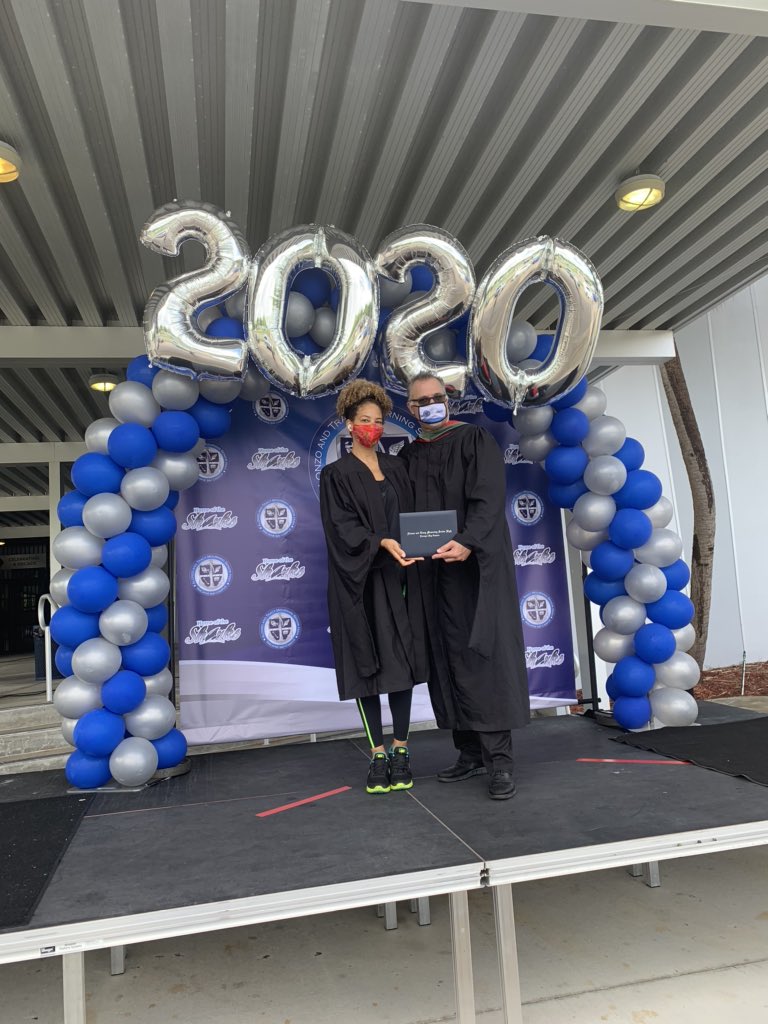 atmsenior's tweet photo. What a wonderful day to celebrate the Class of 2020. Congratulations Graduates. Go Sharks 🦈 @cshinn2 @MDCPS @MDCPSNorth @wsrksharknews #Classof2020 #mdcpsgrads https://t.co/e1BUu3WORZ