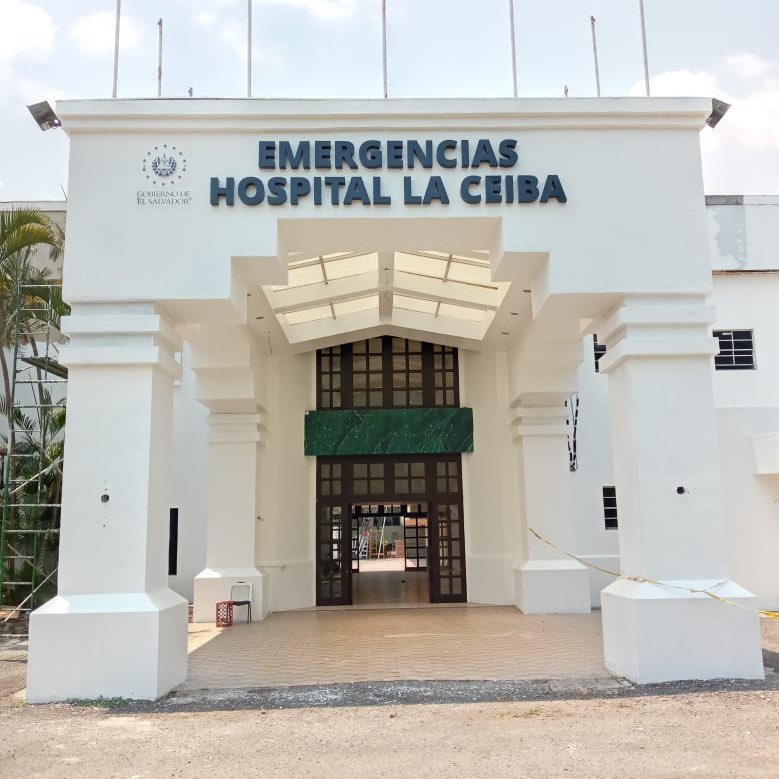 JoseValdezSV's tweet photo. Mientras el Presidente de la Asamblea Legislativa entrega oficinas nuevas a sus diputados, el Presidente @nayibbukele entrega hospitales para la población.

Es fácil saber quién está del lado de los salvadoreños y quien no, quienes critican, solo velan por sus propios intereses. https://t.co/gk07ojvynh
