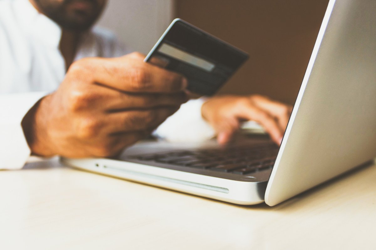 martinlewit's tweet photo. E-Commerce strengthens with a growth of close to 145%, positioning itself as the most outstanding means of commercialization during this 2020. Find out how national industries have increased their sales by entering: https://t.co/iEgzoxKm17 #ecommerce #OnlineSelling https://t.co/2LxP66fe3u