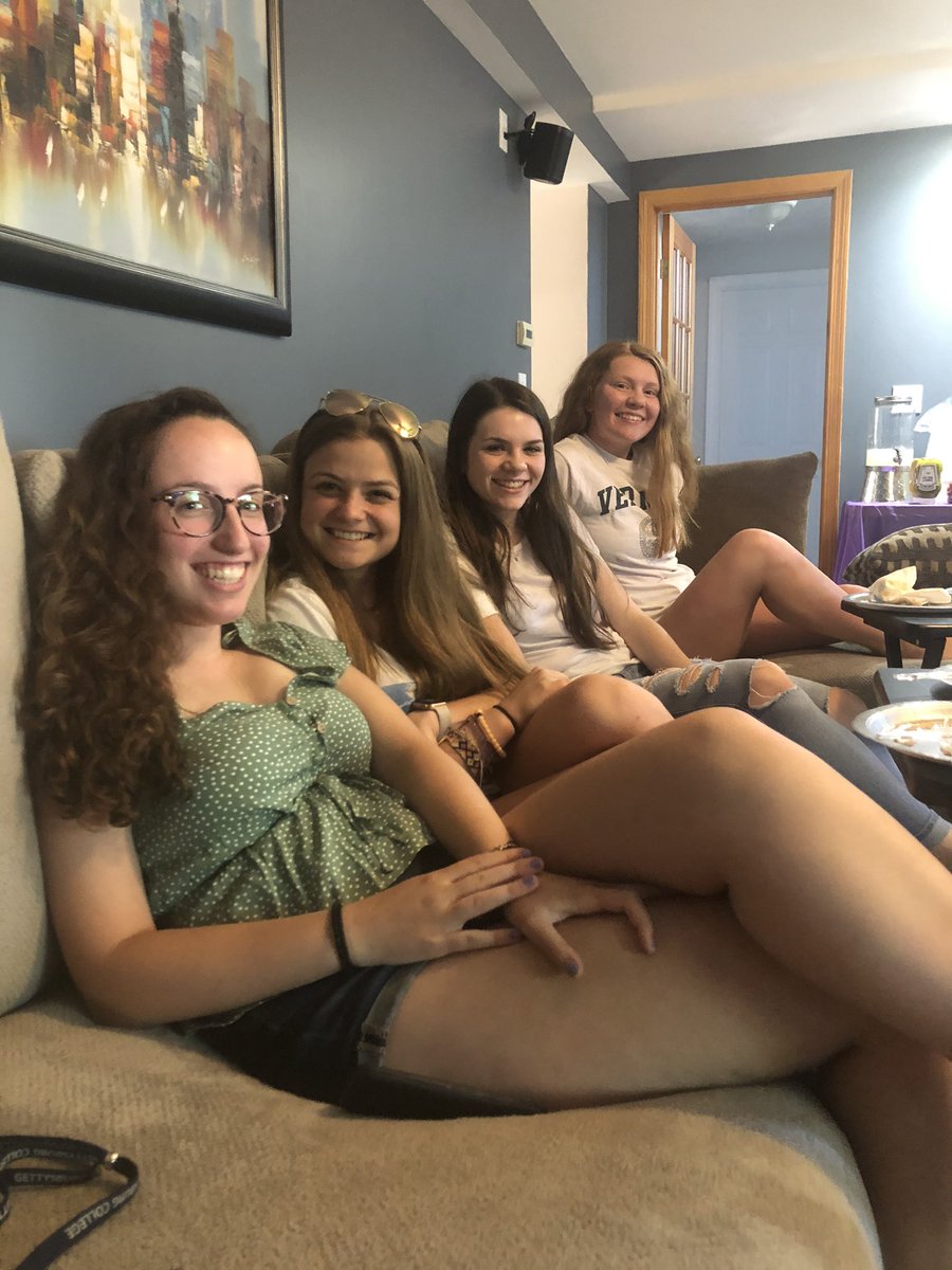 mlynchgauthier's tweet photo. #megdolanwatchparty #mhhswatchparty #HighSchoolSportsAwards #journalallstate https://t.co/C1tzOQAAMI