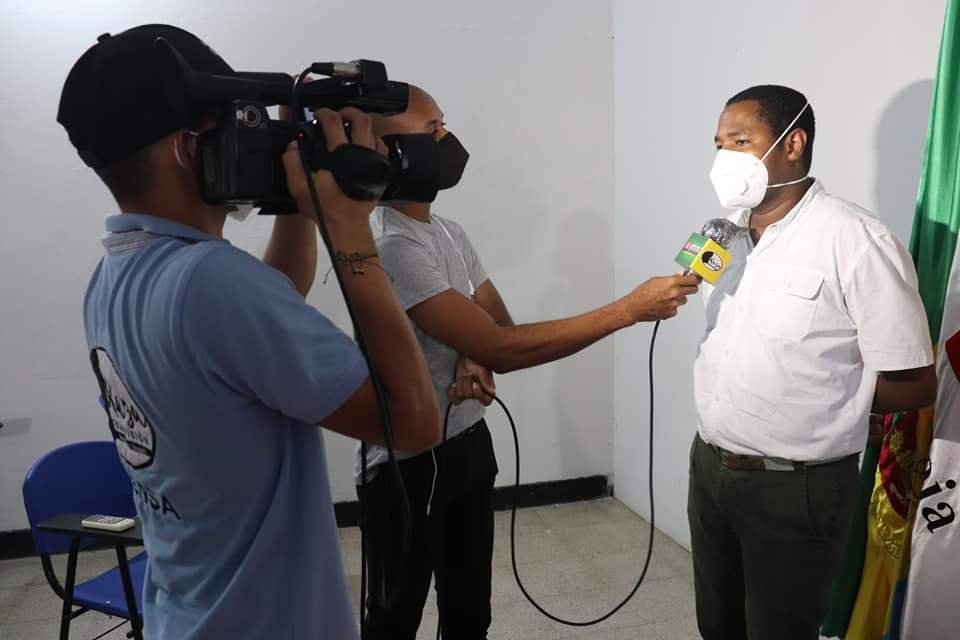 DonatonChocoGr's tweet photo. "Hoy hicimos entrega de los equipos de bioseguridad para el personal asistencial del Hospital Departamental San Francisco de Asís de la ciudad de Quibdó, en el marco de la #GRANDONATONCHOCÓ liderada por la Cruz Roja 🇨🇴 y la Diócesis de Quibdó" - Cruz Roja Seccional Chocó https://t.co/JicAA5sKEg