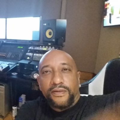 MoeBoss100's tweet photo. #NewProfilePic https://t.co/54GZiJLSsP