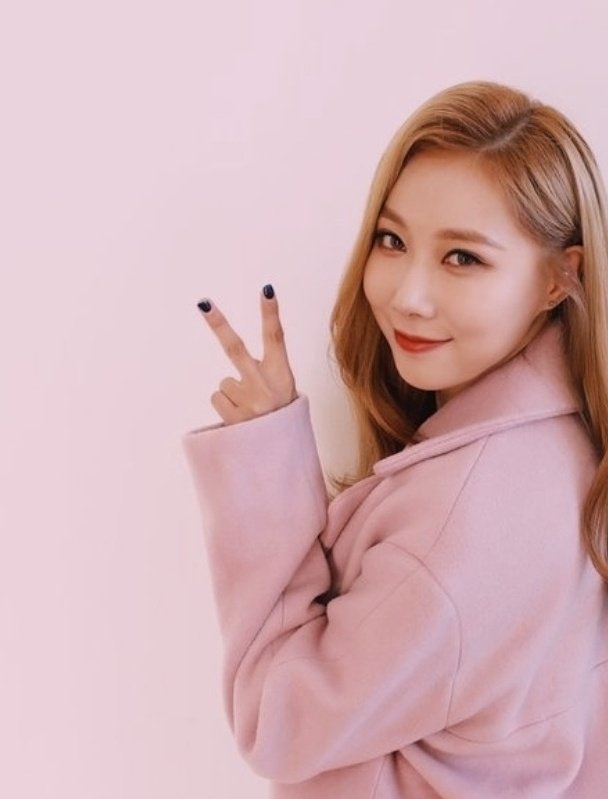 picsofhandong's tweet image. han dong 🧚‍♀️🌸