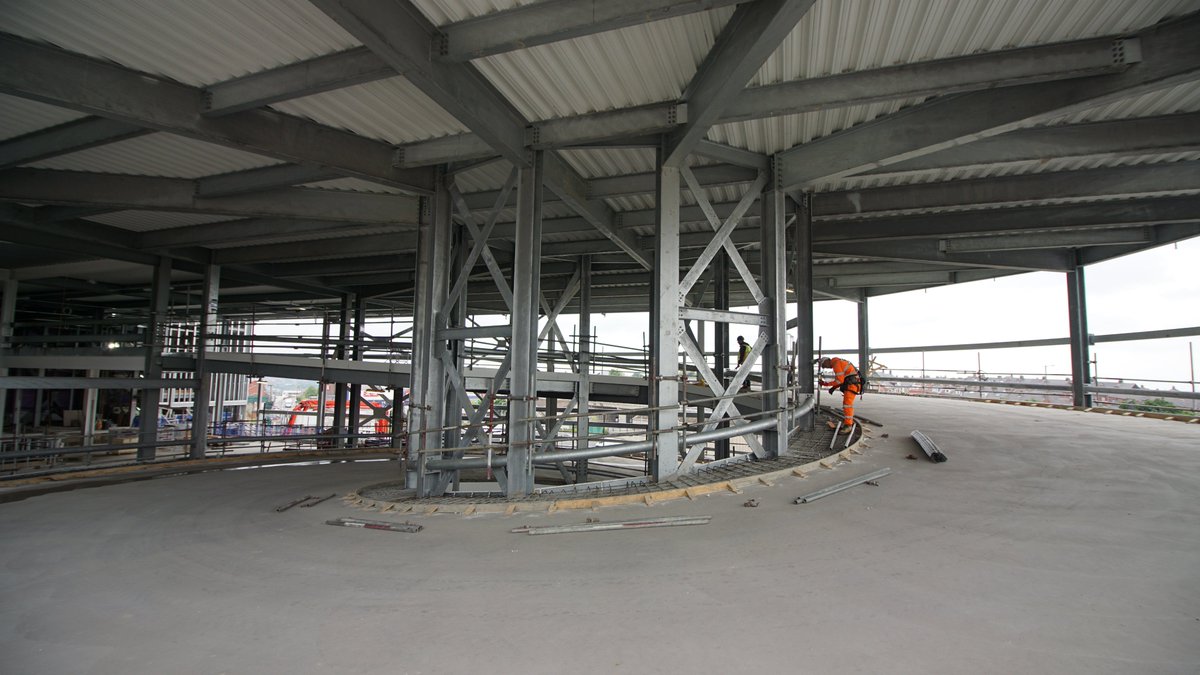 BASDbarnsley's tweet photo. A closer look at the new multi storey car park rotunda. This spiral roadway will give assess to each level of the car park and has a much smaller footprint than the old ramps we used to have @TGWBarnsley @BillingtonSteel @HenryBootConstr #barnsleyisbrill https://t.co/UogFjv5LWg