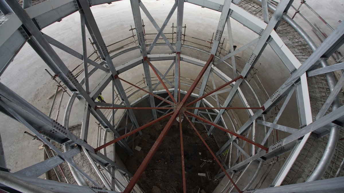 BASDbarnsley's tweet photo. A closer look at the new multi storey car park rotunda. This spiral roadway will give assess to each level of the car park and has a much smaller footprint than the old ramps we used to have @TGWBarnsley @BillingtonSteel @HenryBootConstr #barnsleyisbrill https://t.co/UogFjv5LWg