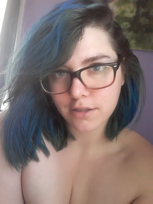 Who needs hairspray when you can just wake up like this? 🙄🤣 https://t.co/Vy4Q7MaCXA