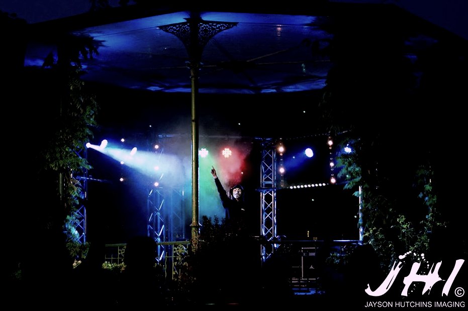 Manager Rupies told me that it's been 4 years since I first ever performed under Decimal 5 at QE90.  Here's one of my favourite pictures from 4 years ago today. 💛

Lost Spark out now: bassrebels.ffm.to/lostspark