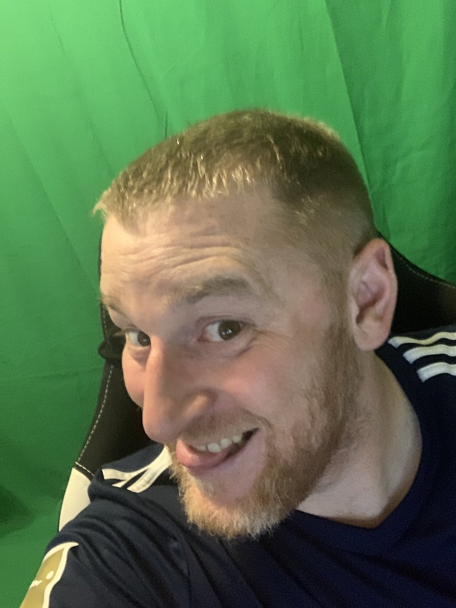 Danler_Official's tweet photo. Schnipp Schnapp - Haare ab...
War zwar eher *surr surr*, aber es gibt ja auch kein Rasierer Emoji!
#sommerkannkommen ... ohne Witz, wo bleibt der? #luftig #besser https://t.co/sIhXwqv6sp