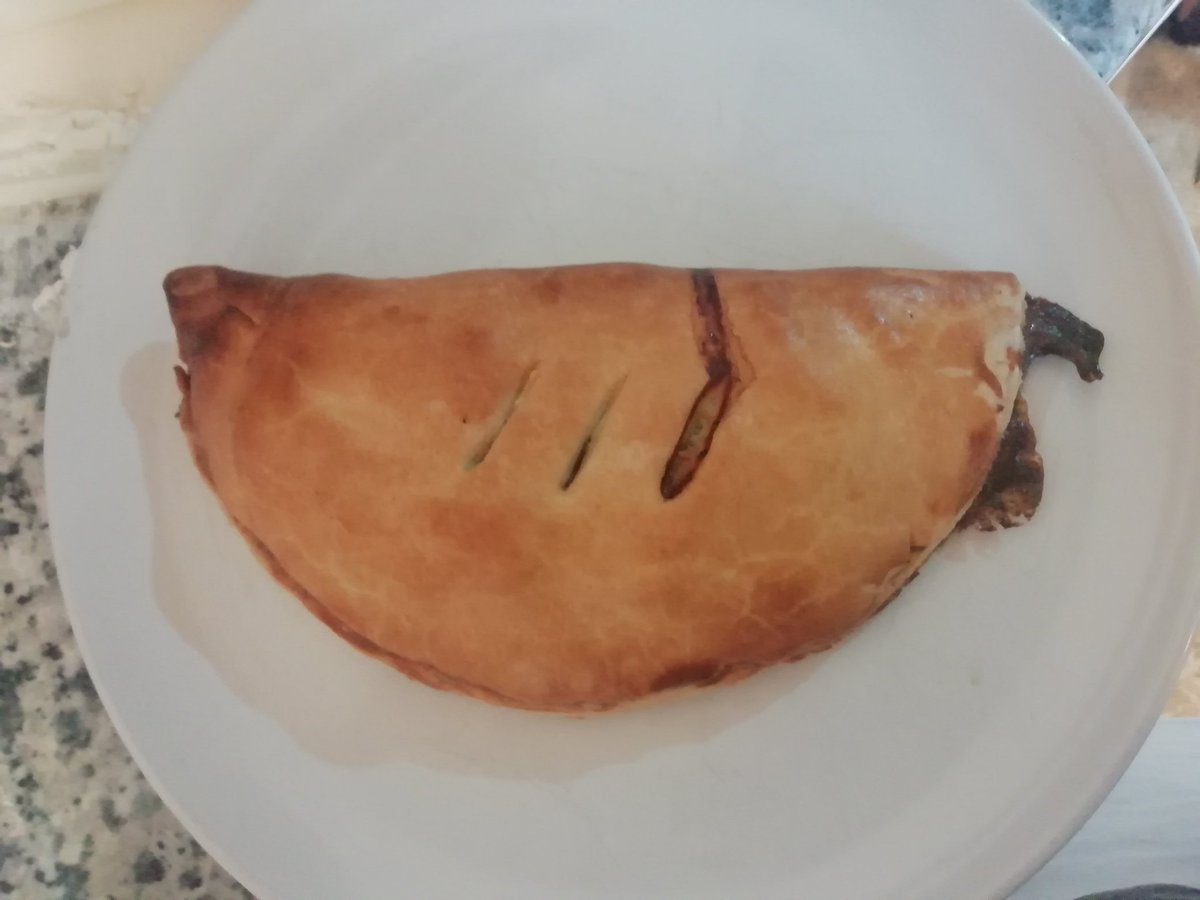 MenacesMum's tweet photo. Ok today I made Cornish pasties (or traditional pasties for @FilamentFrenzy and @irblinx 😛)
From scratch and I am very pleased with myself #IsolationActivities #CraftyMum oh and my 4 menaces @Bugman_140 is included in this, demolished the ALL lol 😂 https://t.co/eZVly5sFZr