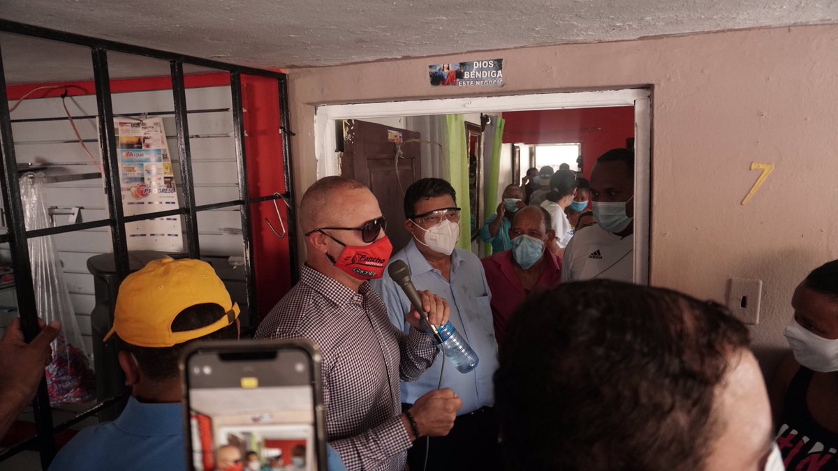 EuclidesLaVega's tweet photo. En nuestro recorrido por el sector San Antonio con dirigentes y comunitarios.
Seguimos en nuestra lucha incansable de escuchar a nuestra gente.
¡Con amor y dedicación seguiremos trabajando por ustedes! 
@Gonzalo2020RD 
#euclidessanchez #gonzalopresidente2020 #siemprepresente https://t.co/2Fr7ViItxp