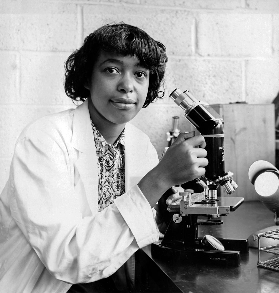 Dr. Patricia Bath (1942-2019) is the first female African-American medical doctor to complete an ophthalmology residency + the first to receive a medical patent. She invented a device that improved laser cataract surgery & saved the sight of millions of patients around the world.