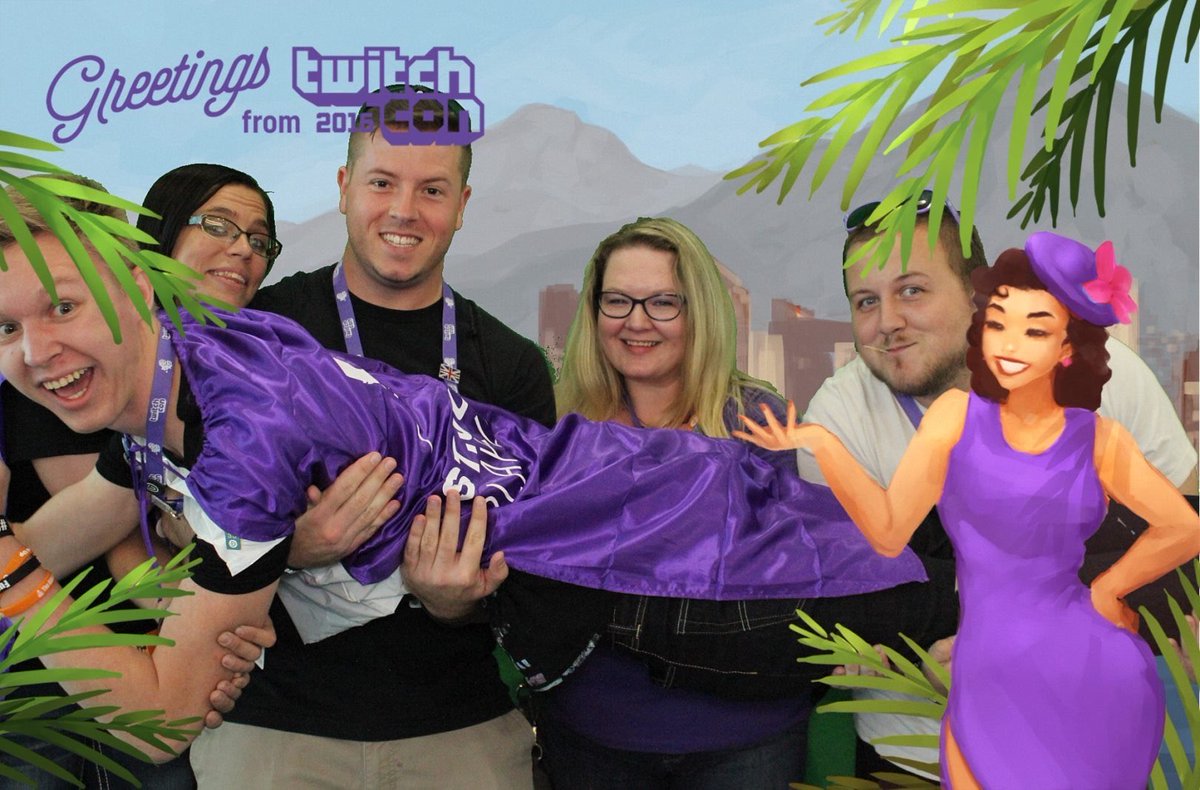 FuzzlesTV's tweet photo. @TheCanehdianGuy I thought your first cosplay was Twitch Gift-Bag guy... then it was this number right here... https://t.co/PacjTcyTcl