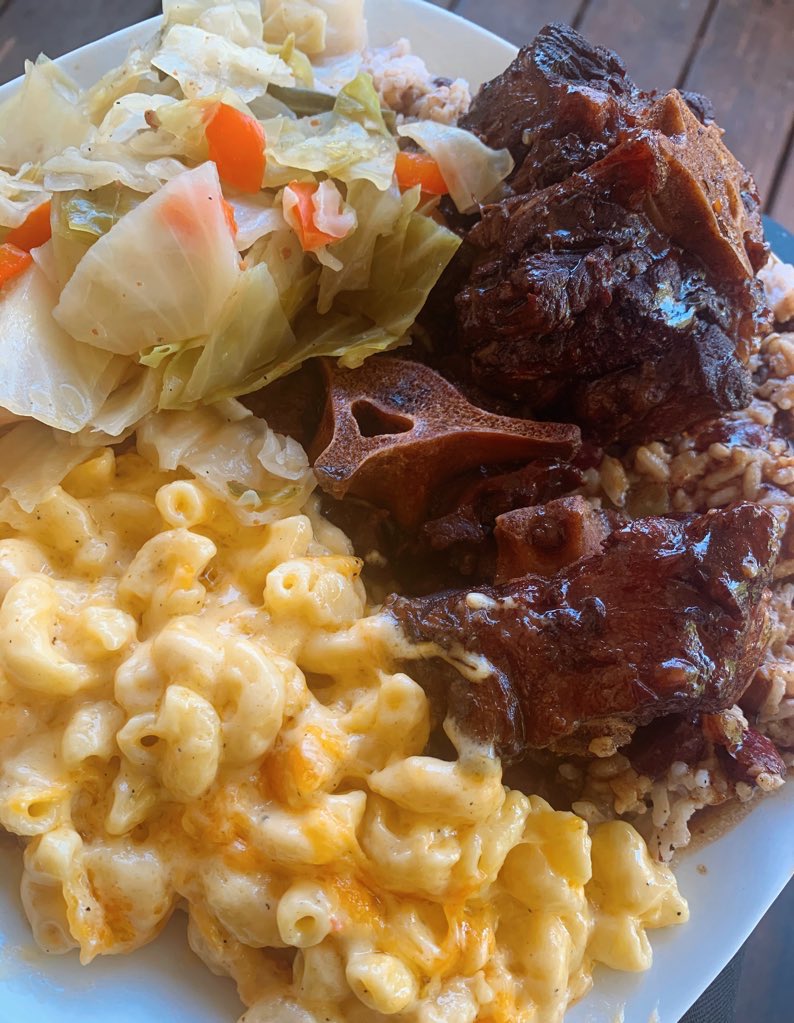 sweetkeesllc's tweet photo. After taking over a year off, I’m back! With a new look, Thanks to @Ed__Words Thank you all for your love and support. I will be more focused on catering small events. Website and seasoning blends are on the way as well. Again, thank you, thank you!!
 With love, 
Kee🥀 https://t.co/a8mtdDMVLG