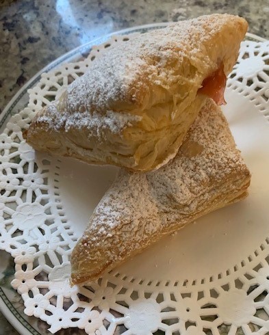 PinellasTech's tweet photo. Would you LOOK at the layers in this pastry? SCRUMPTIOUS strawberry jam turnovers, courtesy of Tori Petchonka, Baking & Pastry Arts.
#PTCproud #LearningContinues #PTCbaking #GoodEats https://t.co/3ruqqPkMtT