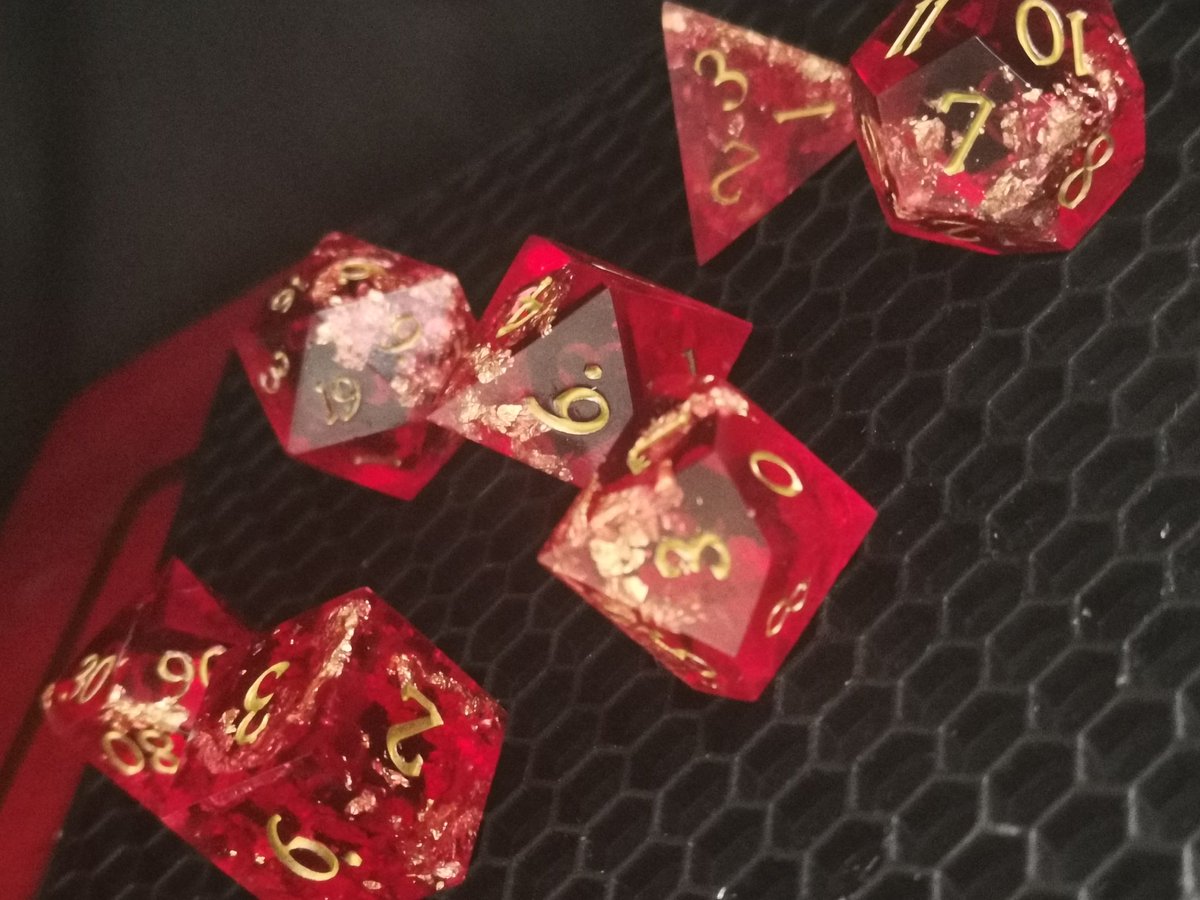 ❤️ Goron's Ruby ❤️
#ttrpg #dnd #handmadedice