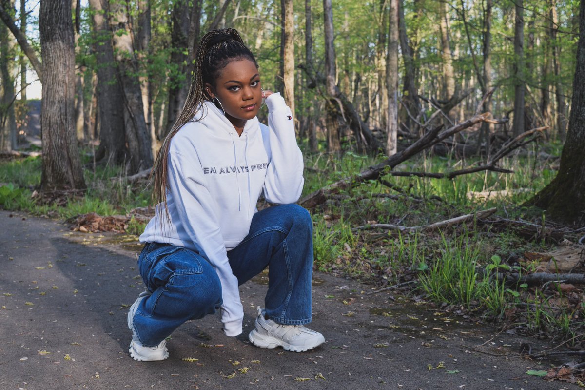 rapmvmnt's tweet photo. @lamichaelj_ Along with our apparel, our website is also a resource for the #BlackLivesMatter movement. You can find petitions, fundraisers, and more @ https://t.co/0TcZgUmPpS
#realalwaysprevail #rapmvmnt https://t.co/NsBDYmwmdq