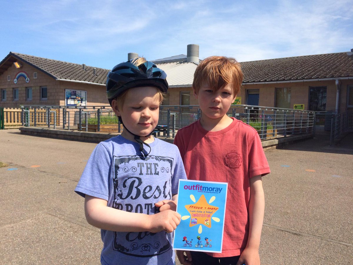 OutfitMoray's tweet photo. Brothers Freddie and Harry can ride a bike now! @LhanbrydeH @CyclingScotland @CyclingUKScot @WeAreCyclingUK @LovetoRide_ @ActvSchlsMoray @TheMorayCouncil https://t.co/gXX9qz6eHq