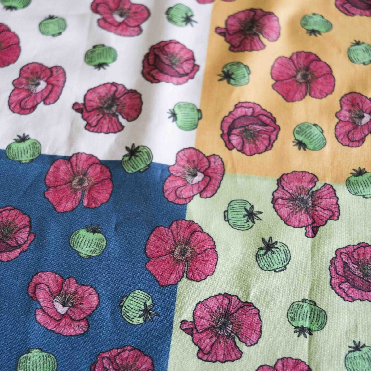 PrintablesP's tweet photo. I am very happy to announce that you can now purchase my graphics on the fabrics in my @spoonflower shop! ---> https://t.co/MVrkzW0IYh   #surfacepatterndesign #textile #fabrics #spoonflower https://t.co/HI9uOfSp5f