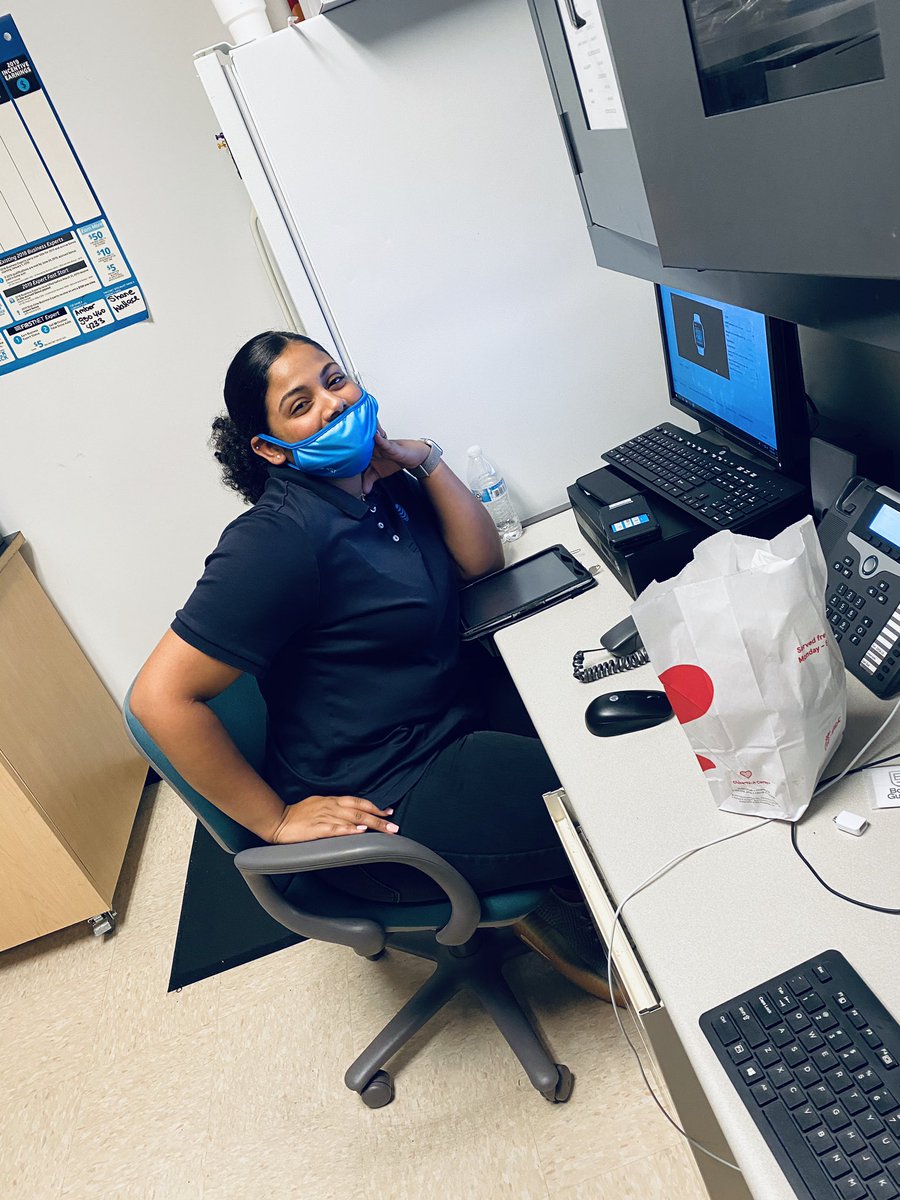 When the 🐐 herself <a href="/ProTechtorVal/">Val Osborne</a> buys your team lunch for winning a weekend contest‼️ 🙏🏾 <a href="/404girl/">Betsy Francis</a> <a href="/AdamMRagab/">Adam M. Ragab</a> <a href="/julestwentysix/">Julestwentysix</a> <a href="/ecooperATTGSOWS/">Edward C Cooper</a> <a href="/shantanea/">Shantanea</a> <a href="/mrresponsible10/">Cory Ellison</a> #thankyou