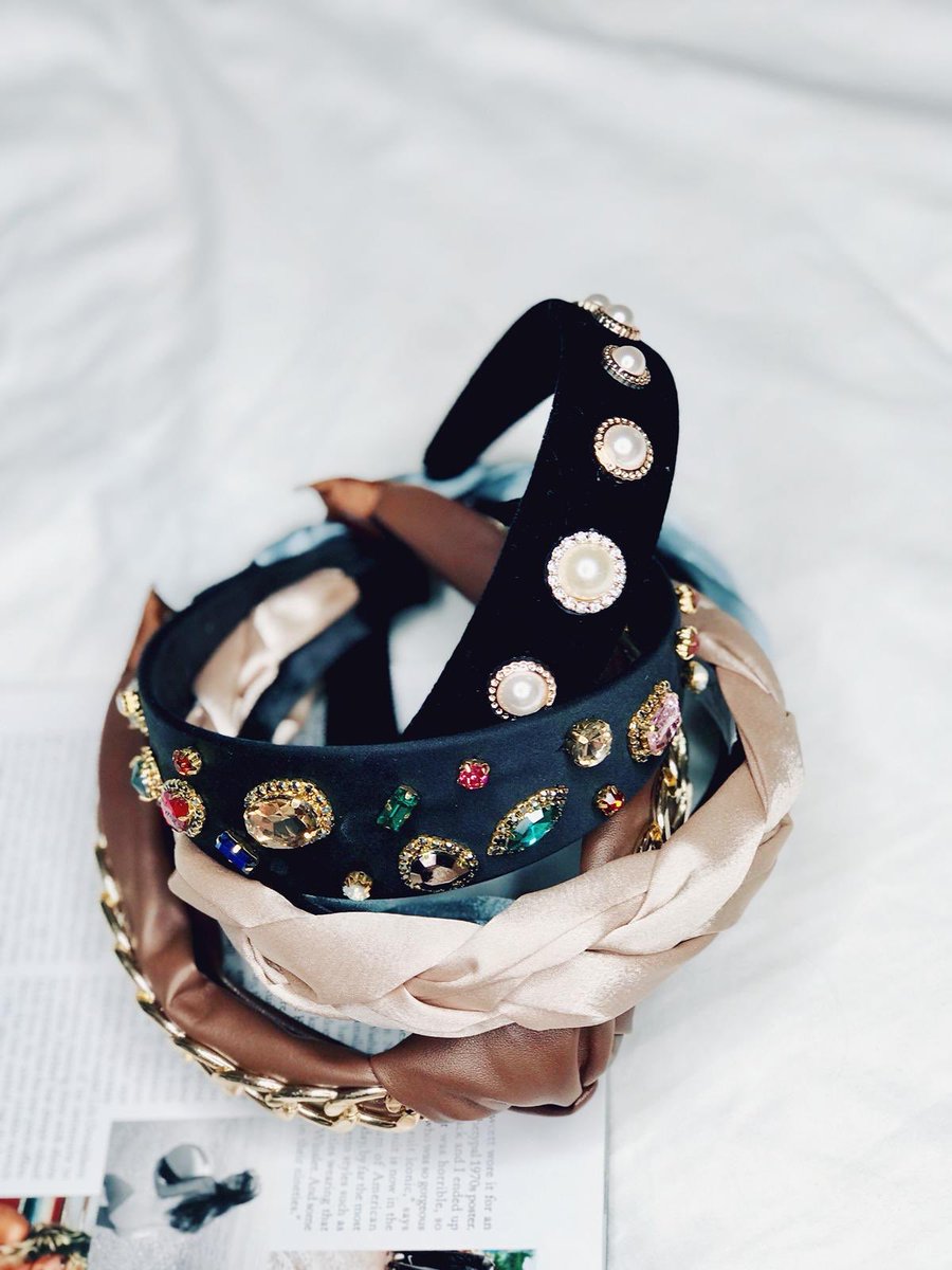 WearWhatSheWore tweet media