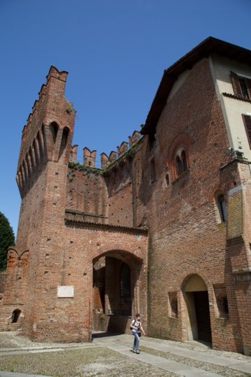 FabiolnPhoto's tweet photo. Escursione a San Colombano al Lambro con #meeters
#sancolombanoallambro #lombardia #meetersitalia https://t.co/fYJP4Q0gzn