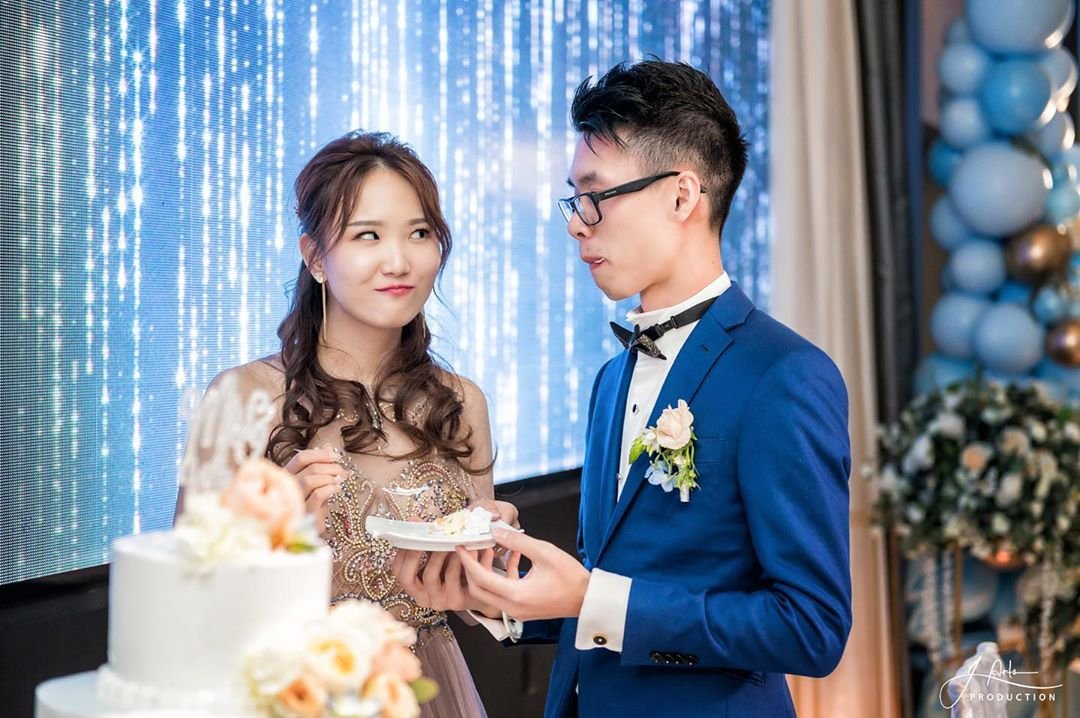 LABanquets's tweet image. "Don't even think about smashing that #cake on my face!" 😏#LABanquets
Photo by: @jarts_production on Instagram