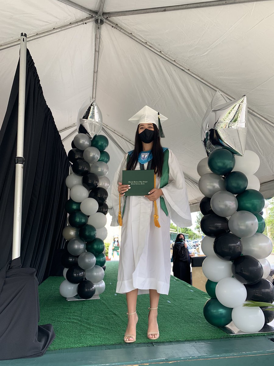 Congratulations to the Gladiator Class of 2020! 🎉🎉🎉 @hghs_gladiators <a href="/MDCPS/">Miami-Dade Schools</a> <a href="/MDCPSNorth/">M-DCPS North Region</a>
