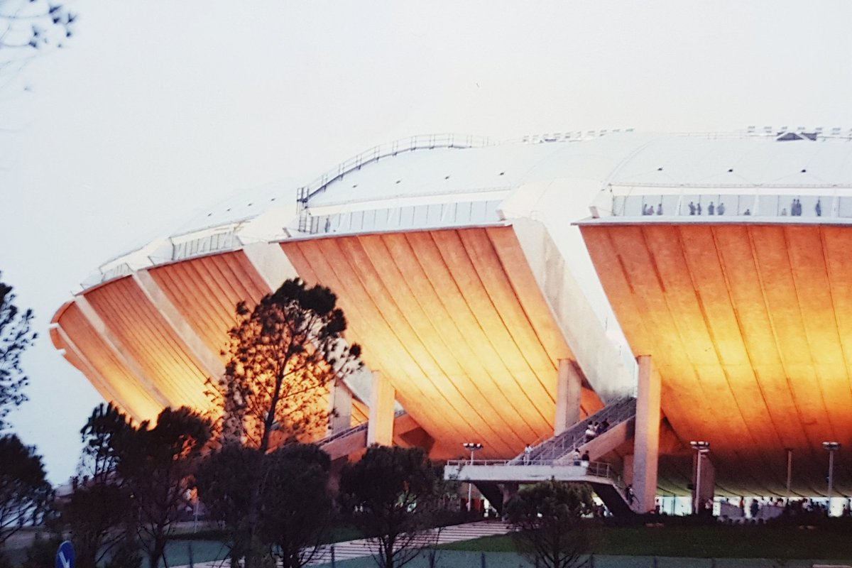 Monday 18 June 1990: a long train journey south to Bari (we certainly made the most of our two week Italian rail passes) and this marvellous newly built stadium, rising up like a floral inspired spaceship. #30YearsAgo #Italia90