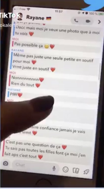 lenaa_cts's tweet photo. vous pensez vraiment que la meuf aurait dit non avec un ptn de coeur rouge là faut pas être debile quand même #Balancetontiktokeur #rayanehbr https://t.co/fwgnELdXbM