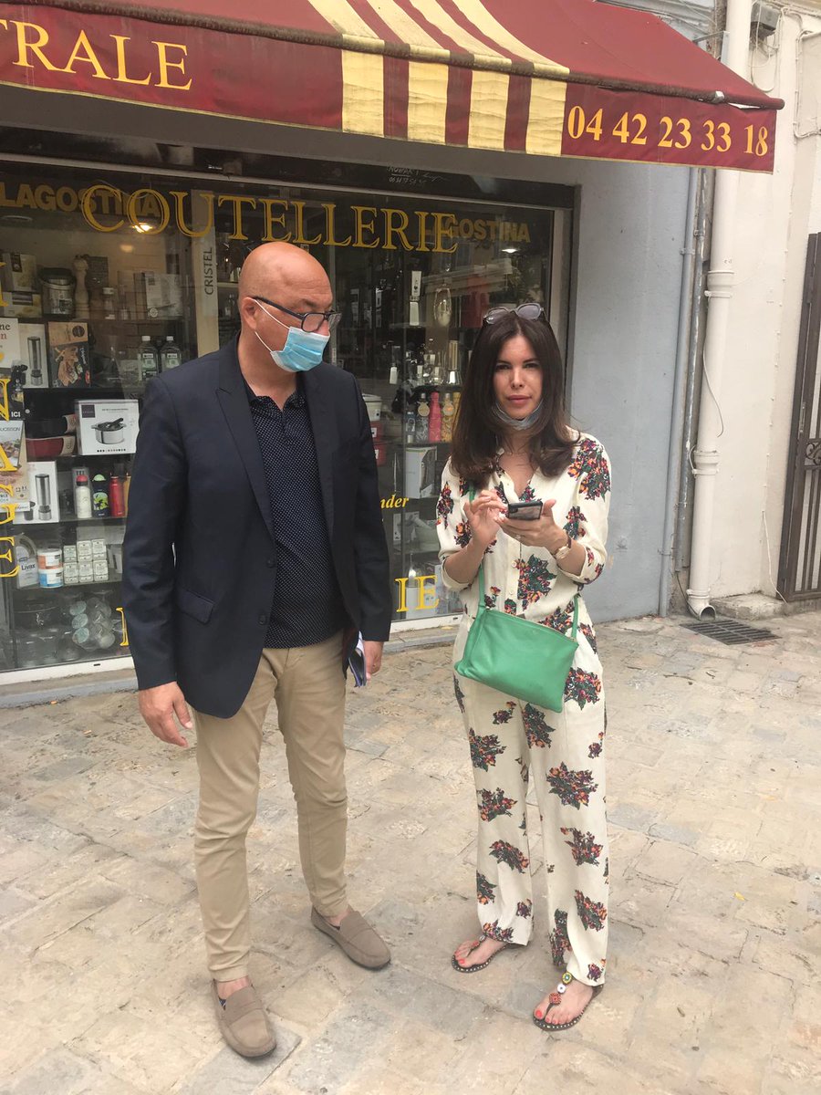 [Un Jour, un Quartier 🏘] 
Sextius - Mirabeau

📣 Aujourd’hui, je suis allée à la rencontre des commerçants et des habitants en compagnie de mon équipe.

Merci pour l’accueil chaleureux que vous nous avez réservés. 💙🧡

#maryse2020 #lapassiondaix #municipales2020