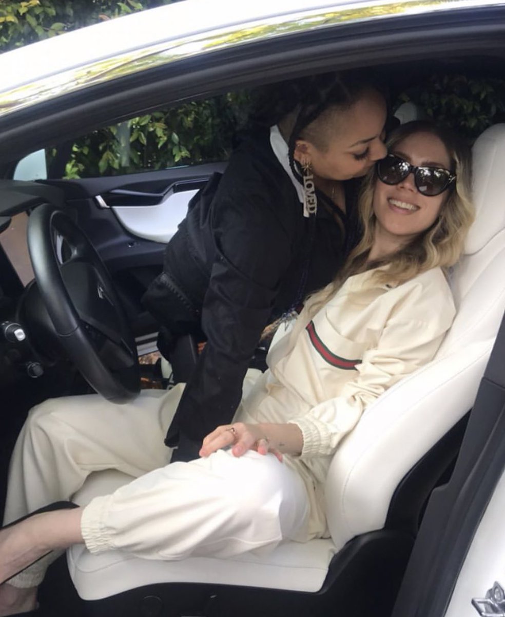 VisionOfWhistle's tweet photo. Congratulations to Mariah Carey and Raven Symoné for getting married today 🥰 https://t.co/HE2P8fjWad