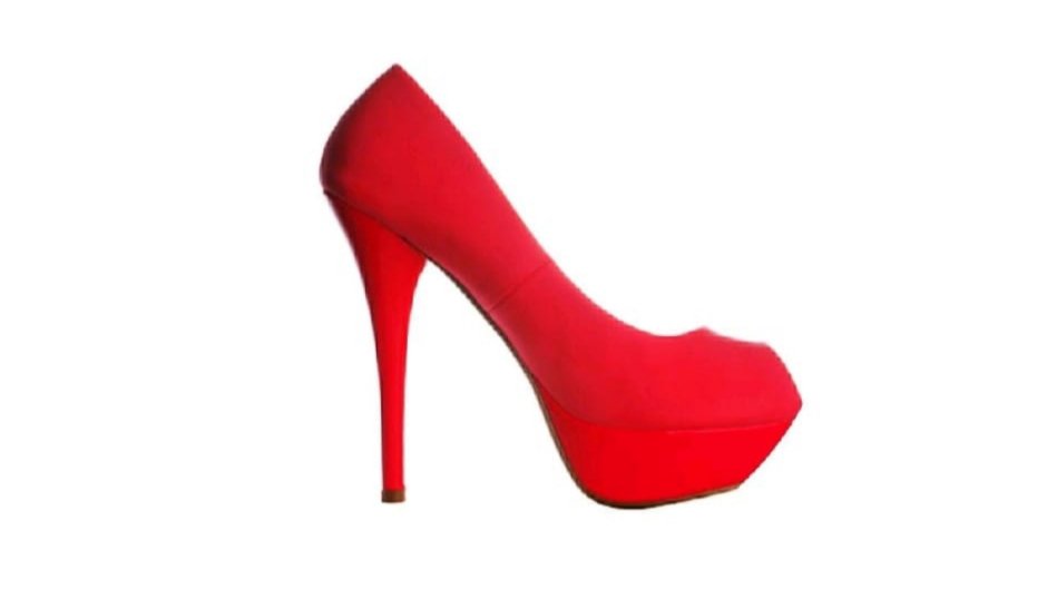 Todas podemos ser cenicientas. A qué estás esperando. Busca a tú príncipe? elbesodelsapo.com  #catalogo #publicidad #fotografía #fotobodas pic.x.com/YwV1OeRblp