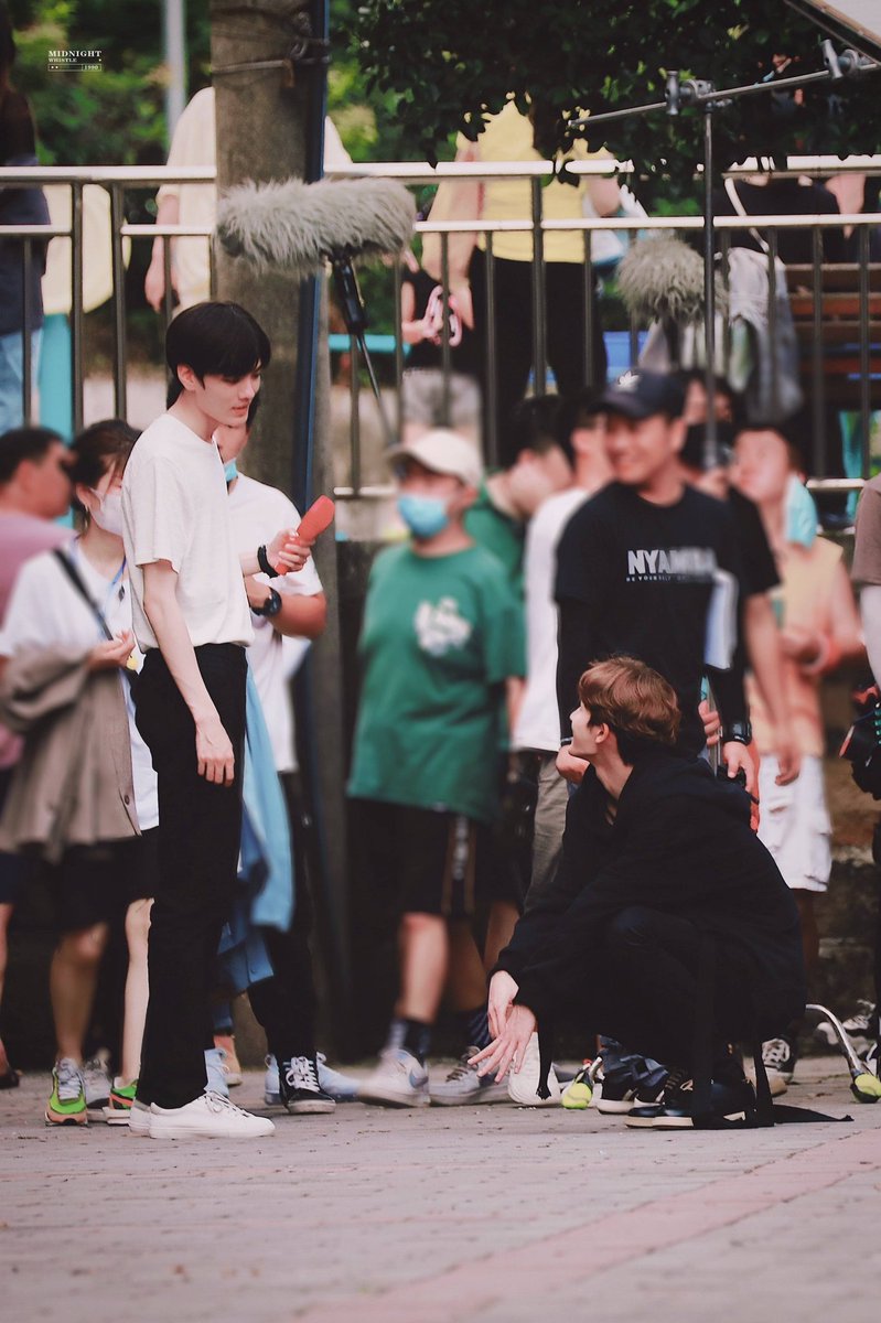 bitingslove's tweet photo. the best candid shots so far ❤❤❤
@MidnightWhistle_11210318
#毕廷 #BiTing #ปี้ถิง #毕雯珺 #朱正廷 #BiWenjun #ZhuZhengting #NEX7 #Top76 https://t.co/53sAU95Q18