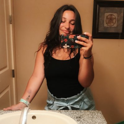 libbyrowe6's tweet photo. #NewProfilePic https://t.co/DYIgfgNlzm