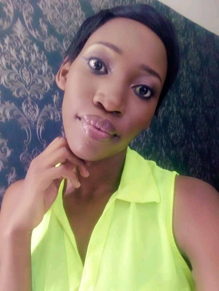 Carolcandy17's tweet photo. Whenever am offline am busy making up support my hustle and retweet u never knw my customers maybe on your https://t.co/8jPbB7nBcn now for ur big day #0754424528 inbox for business https://t.co/Vf3cOzLAPY