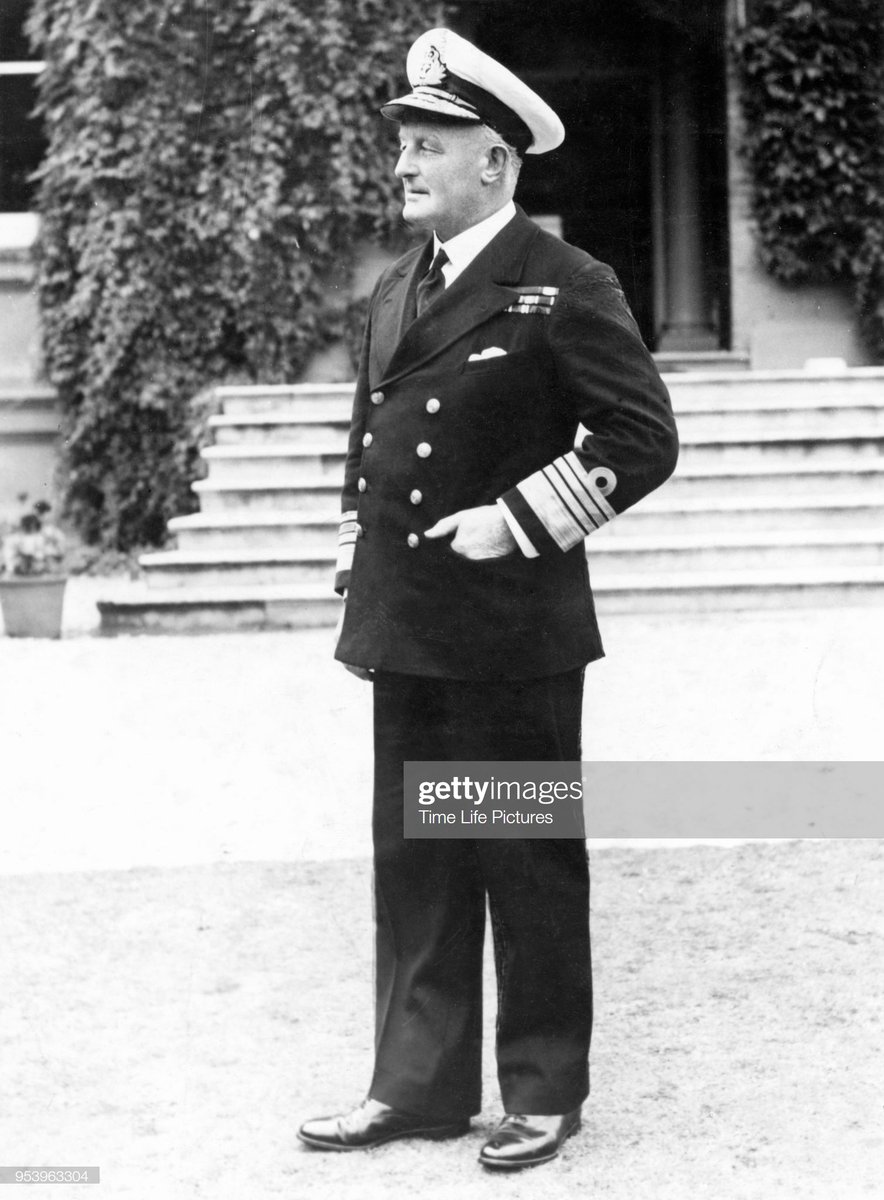 On this day 1940 was in some respects one of the most critical of  #WW2. With most troops evacuated & the defences of Cherbourg crumbling despite assistance from the firepower of the French battleship Courbet, Adm Sir William James' forces demolished port facilities before leaving
