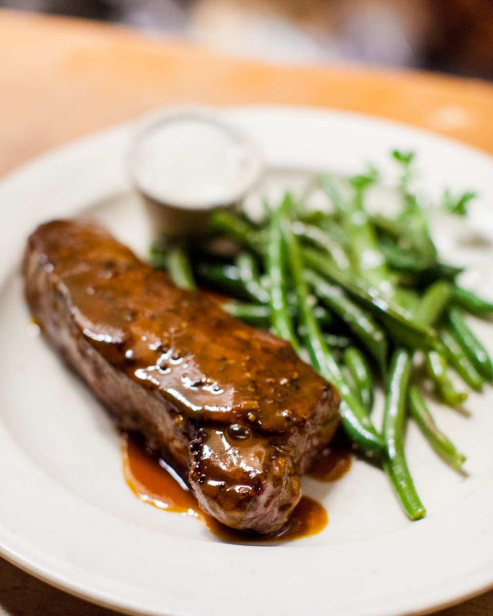 BrazenHeadRest's tweet image. Our takeout options ensure that Dad can still get the meal of his dreams this weekend! Pick up, or order on UberEats, DoorDash, PostMates, or GrubHub. 5-10 PM.  Cr2:GrubHub, PostMates will delivery adult Beverages with the food order. Pick up and delivery hours are 5 - 10 PM