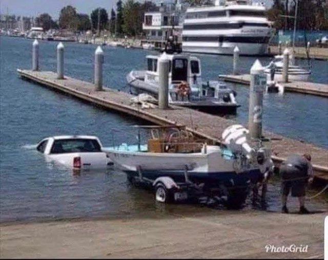 BobSotiros's tweet photo. Yeah finally getting a chance to get on the lake oops https://t.co/BWcZqnj005