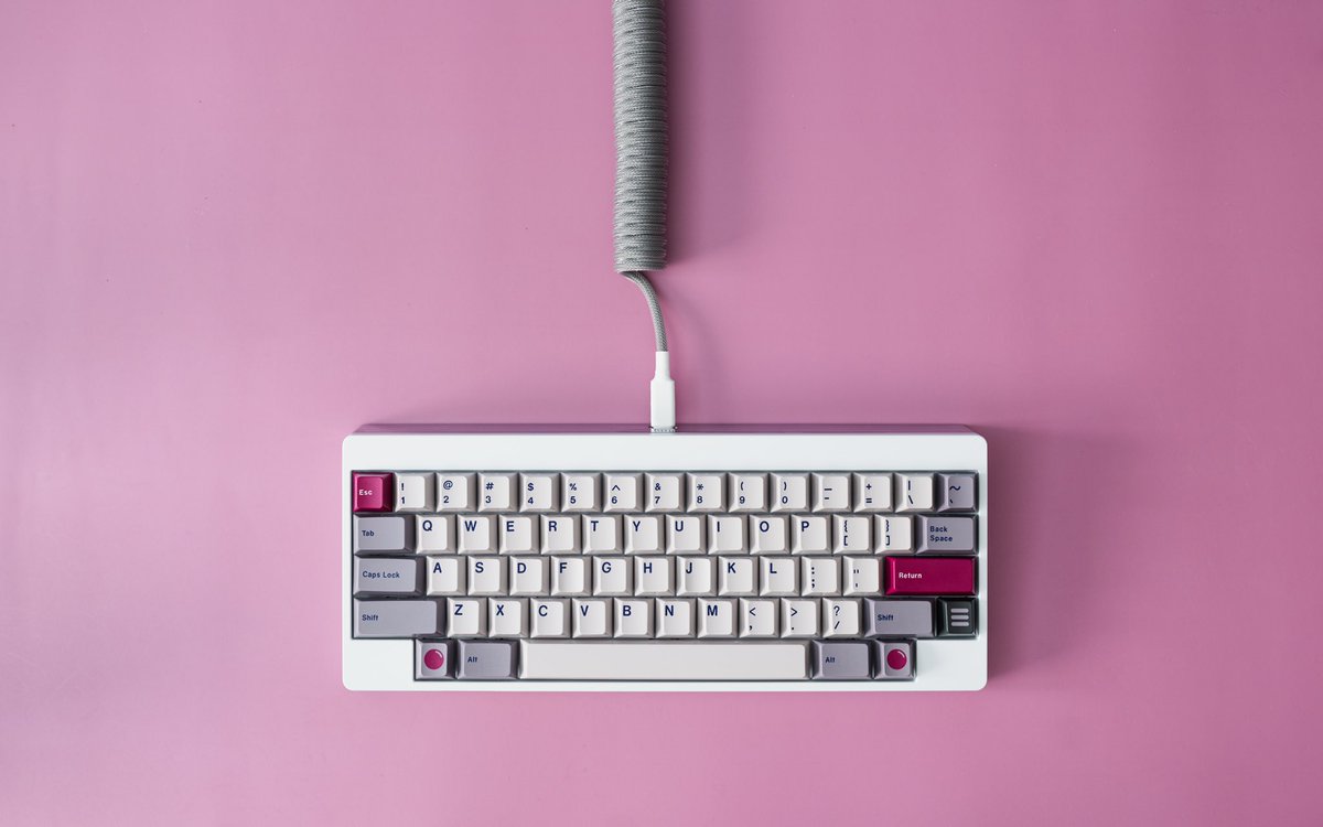 FreshCablez's tweet photo. Keeping it Retro Classic

Grey &amp; Clear Coil

M60-A Keeb from @ramaworks + GMK DMG R2 by @TheKeyCompany 

📸 Photos by the one &amp; only iG @ninjapirate9901 https://t.co/VgbNX0B0vA