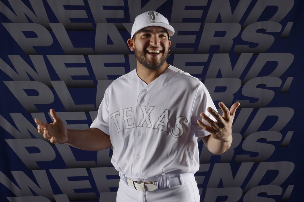 HipHipJose5's tweet photo. My face when everybody wants hints! ππ 5pm CT #Just5Campaign #TreviTalks @Rangers https://t.co/3z1vop4Cc2