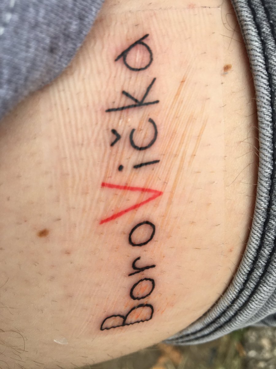 goldenn_kid's tweet photo. a čo tak som si dal tetuvačku 😩 https://t.co/em9E2HOlHr