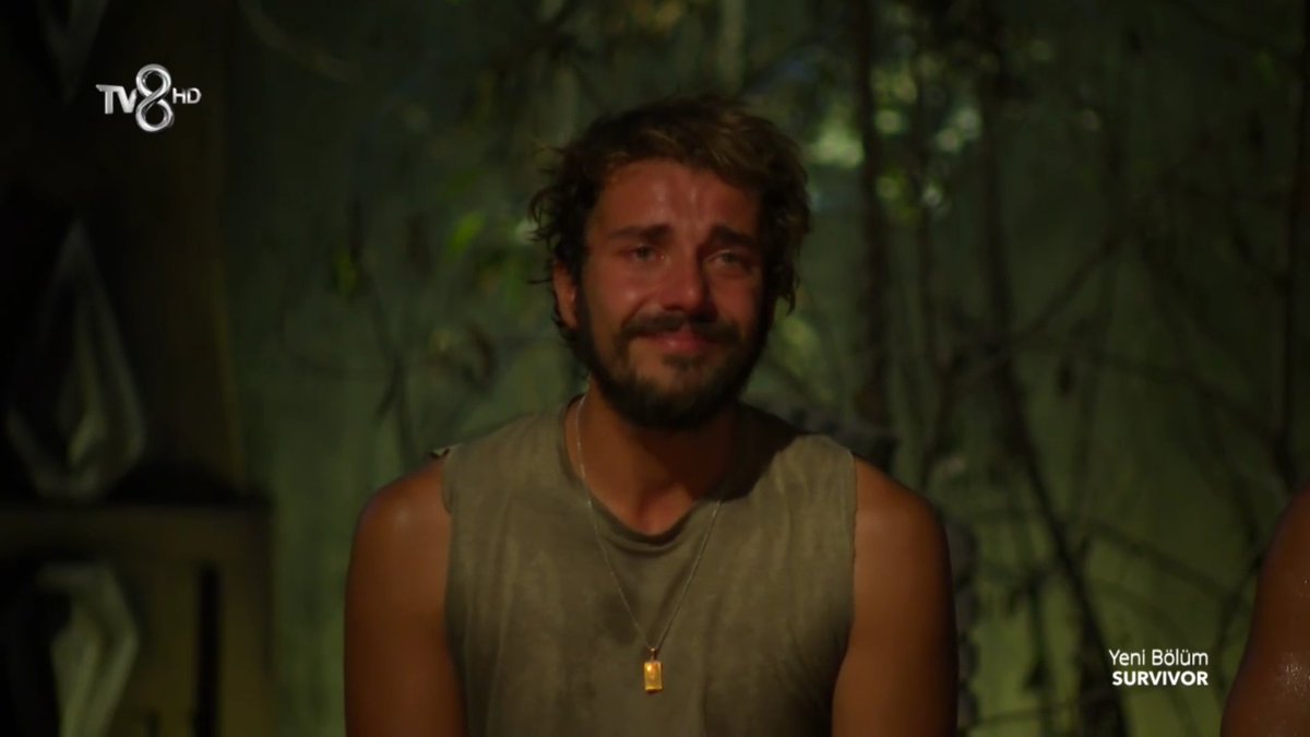 ccemalcanama's tweet photo. Bana en cok koyan Cemalin "Belki de dışarıdan survivor karakterine benzer bir karakterim yok" demesi oldu. Neden bir kez olsun gerçekten kalbi olan insanları sevmeyi denemiyorsunuz türk halkı
#survivor2020 https://t.co/695YTWc82i