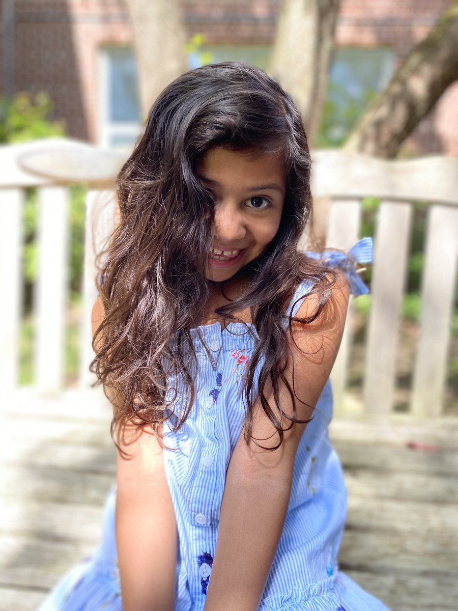 Last day as a Kindergartner and 2nd Grader! Had to sneak in a quick 📸shoot at school. Huge Thank You to all of the teachers❤️ Hello Summer 🌞 <a href="/ochesd/">Danielle Oches</a> <a href="/JackieConniff/">Jackie Conniff</a> @RPPrincipal #RPFamily