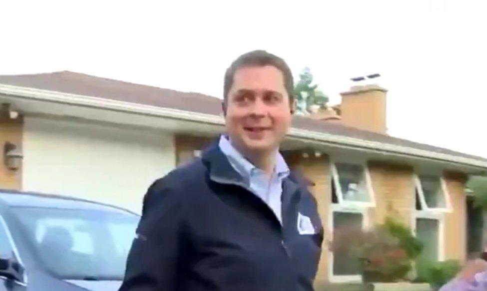 RadioTMI's tweet photo. @montrealsimon @Tsiehta It's that same evil grin he had during the election as he turned on the mother of an autistic child in Barrie, Ontario.
How his "supporters" don't see the bully in him is sickening...
#scheermustgo https://t.co/jRwgSBskYY