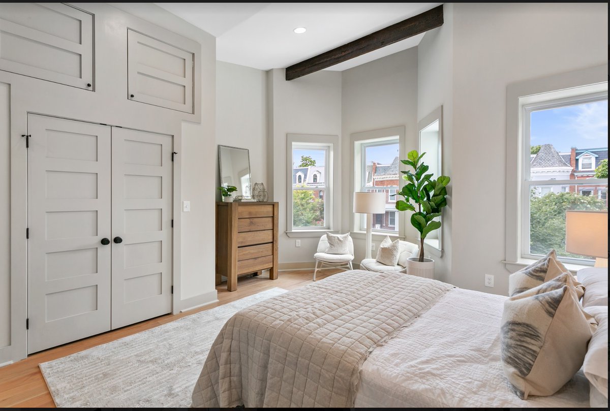 DogwoodRestora1's tweet image. #ThoughtfulThursday! Keeping a clean bedroom can help you get better sleep, &amp;amp; wake up feeling more refreshed. You&apos;ll start your day out with less stress &amp;amp; end it feeling much more relaxed! 

#tidyhometips #interiordesign #homerenovation #dcrenovation #dogwood_renovationdc