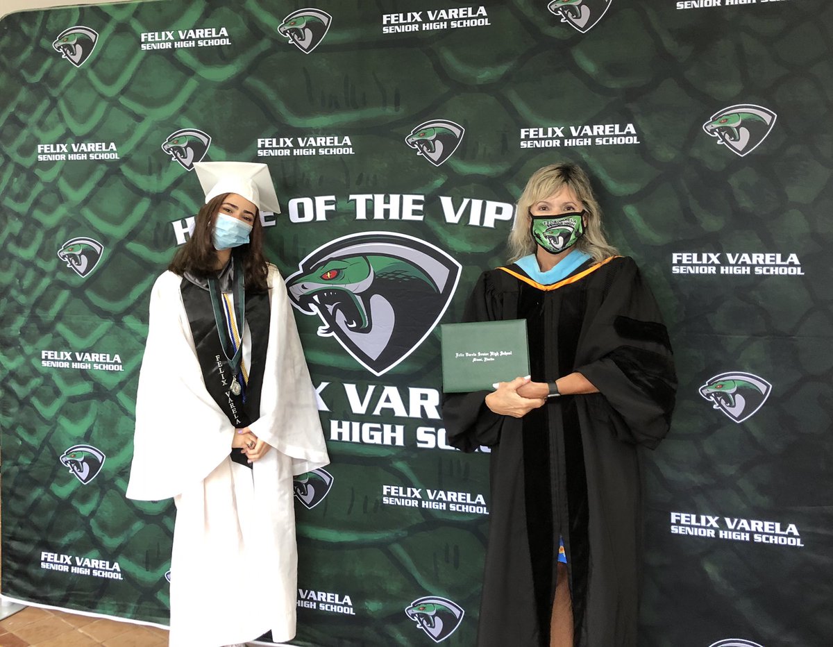 FelixVarelaHS's tweet image. Today we celebrated the Class of 2020! Not rain, nor wind nor heat could stop the celebration! We are so very proud of each and everyone of you and we know you will do great things in this world! Congratulations!!#ItsAGreatDayToBeAViper #soproudofthisclass  @MiamiSup @MDCPSSouth