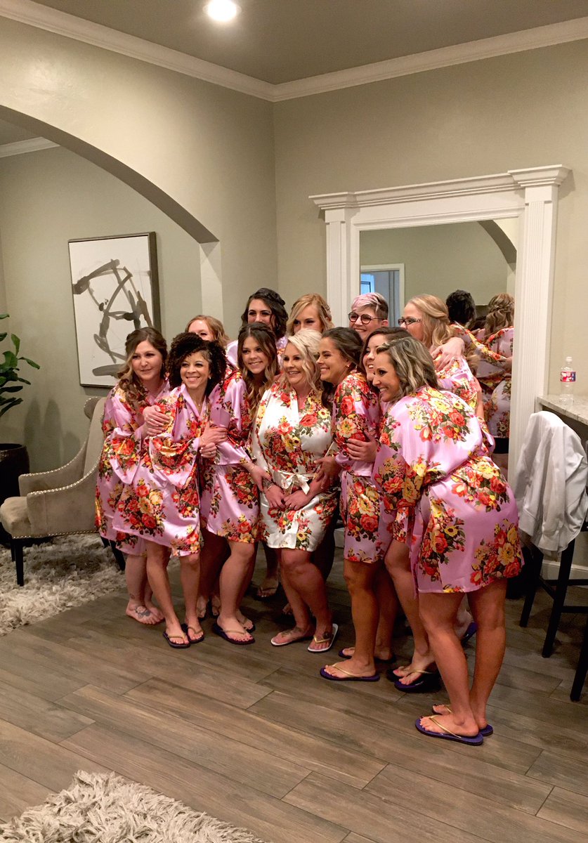 Throwback to this fun & crazy group! 😆
.
.
Even though everything isn’t “normal” yet, it’s still gonna be a great rest of the year with my bridal parties! 💍❤️
.
.
#wedding #bridalparty #colesgarden #bridesmaidmakeup #okcweddings #oklahomaweddings #okcmakeupartist