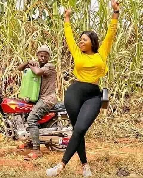 SwalehTheFinest's tweet photo. Lakini boda boda guys pia wanaumia 🤣🤣🤣 #congratulationskenya #MakeItHappen https://t.co/dGcDmB1hxV