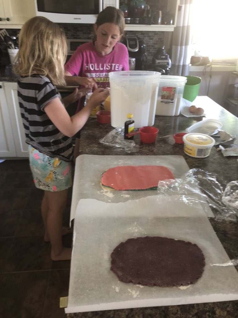 mccutcheok_LDSB's tweet photo. Cookies are in the making at our house! Teacher cookies at one end kids making their cookies at the other! #bakingfun #bakingmess @selbyschool https://t.co/kg1MMHBjdM